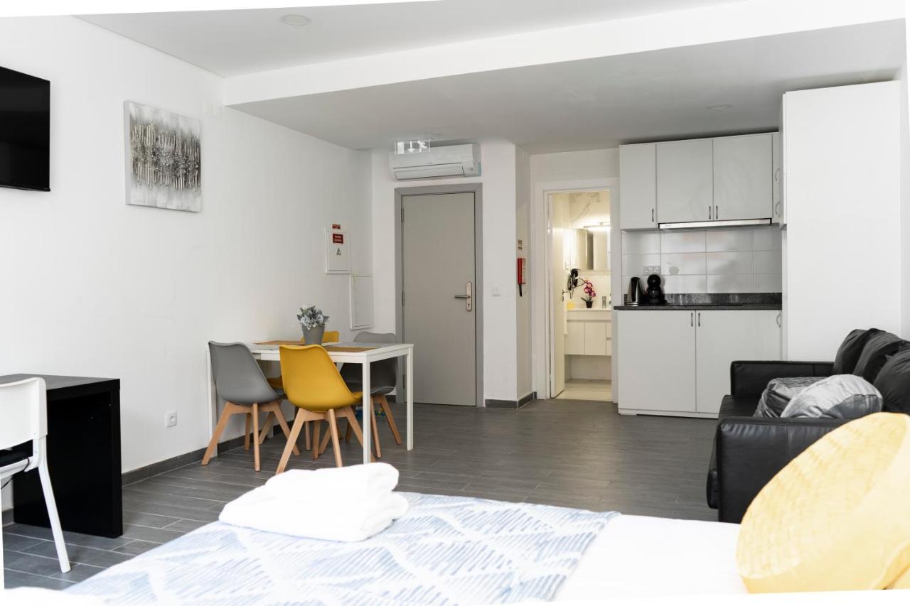 Appartamento Almada Downtown 303 OOporto Esterno foto
